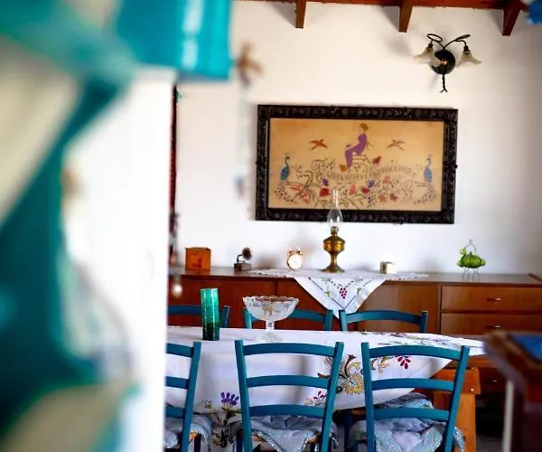 Agrampeli Nyaraló *